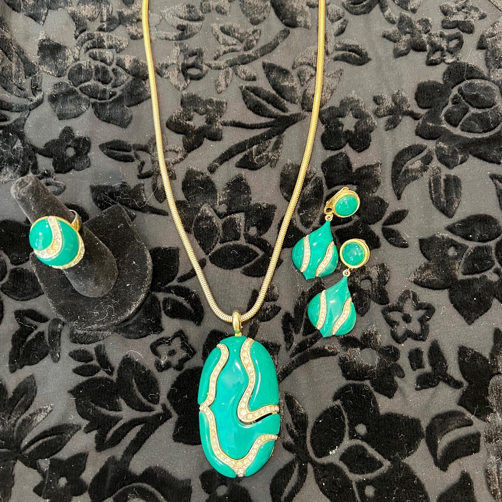 Rare 3 piece Eisenberg vintage jewelry set
